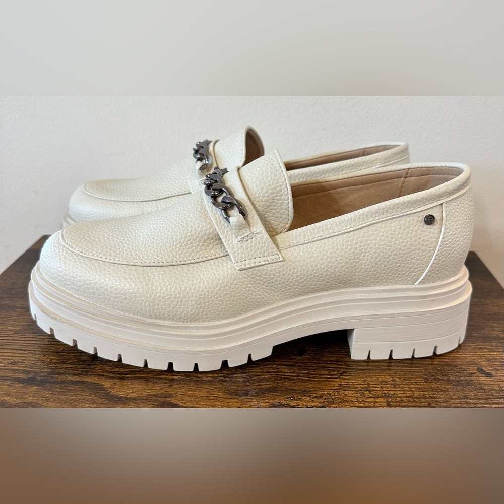 French Connection Womens Tatiana Loafers Cream Color NWOT Size 9